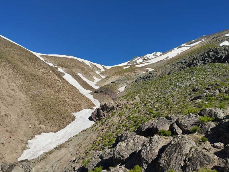 طبیعت زیبا در مسیر قله خلنو