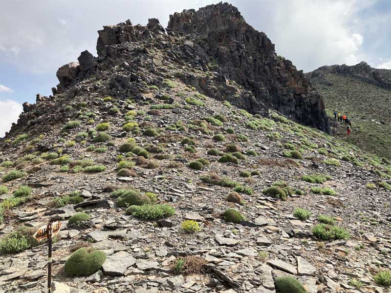 قله کرکس به ارتفاع 3895 متر صعود از جبه شرقی مسیر روستای طامه