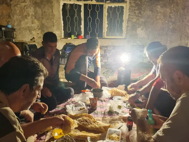 گزارش صعود به زردکوه بختیاری کلونچی 2 صعود به کلونچی از کول خدنگ